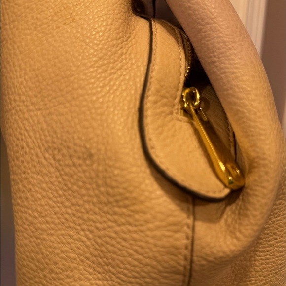 Michael Kors Raven Pebble Soft Pink / Gold Leather Large Shoulder Tote Bag - Picture 8 of 11